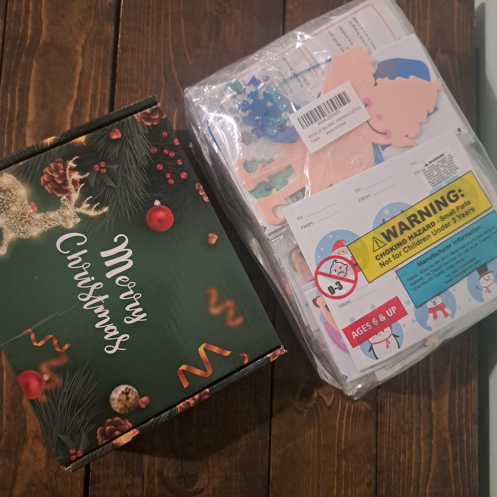 🌟3 For $12 🌟Holiday Craft Kits- Christmas tree and elf making